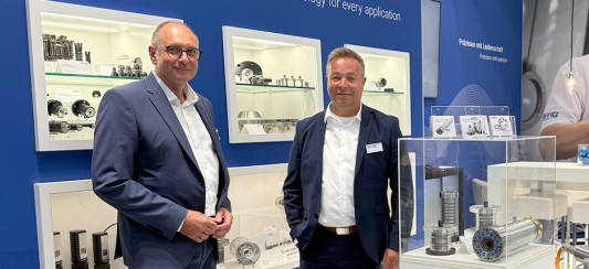 Achim Ellinger und Eik Damschke auf dem BERG-Messestand bei der AMB 2026 in Stuttgart