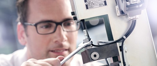 Hydraulic hose exchange on site